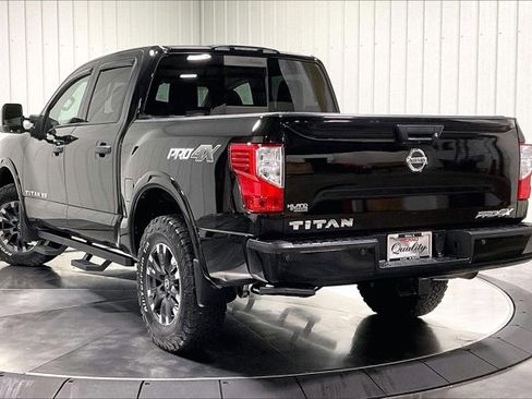 Used 2018 Nissan Titan PRO-4X w/ Pro-4x Convenience Package image 12