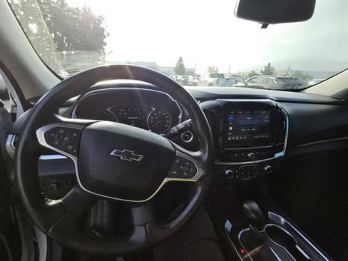 Used 2021 Chevrolet Traverse RS FWD image 4
