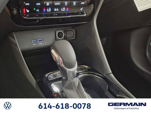 Used 2024 Buick Encore GX Avenir w/ Avenir Convenience Package AWD/4WD image 28