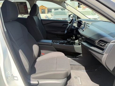Used 2024 Nissan Rogue S AWD/4WD image 22