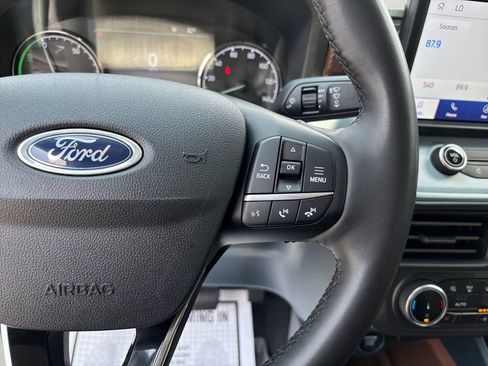 Used 2023 Ford Maverick Lariat w/ Lariat Luxury Package FWD image 20