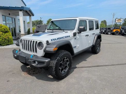 Used 2023 Jeep Wrangler Unlimited Rubicon 4xe w/ Cold Weather Group AWD/4WD image 10