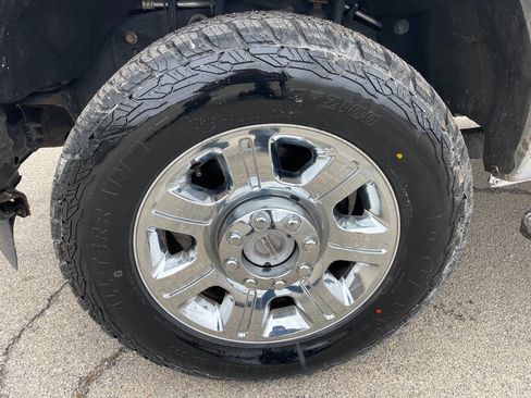 Used 2015 Ford F250 Lariat w/ Chrome Package image 11