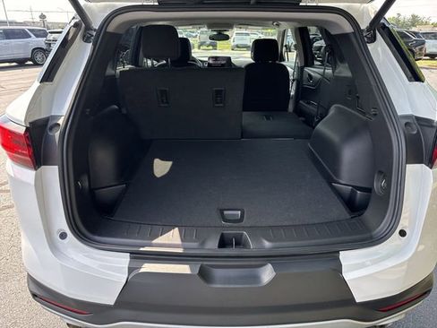 Used 2024 Chevrolet Blazer LT w/ Convenience Package FWD image 19
