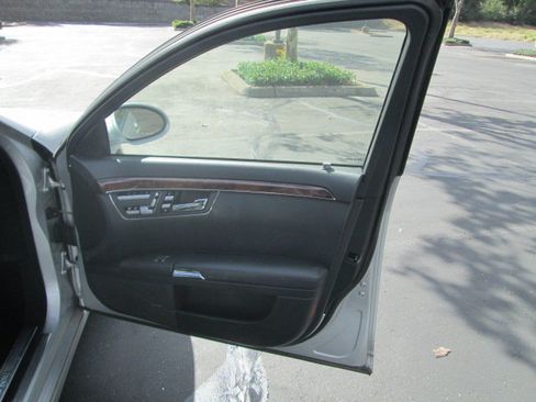 Used 2007 Mercedes-Benz S 550 image 10