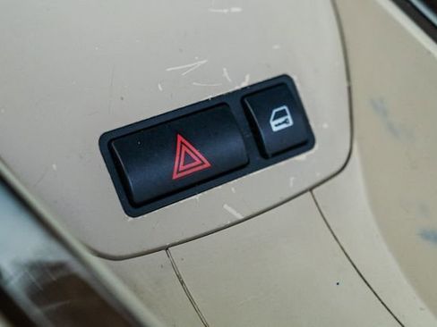 Used 2008 BMW Z4 3.0i image 62