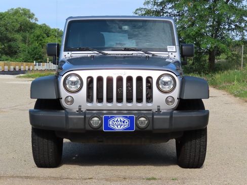 Used 2018 Jeep Wrangler Unlimited Sport S AWD/4WD image 12