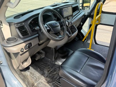 Used 2022 Ford Transit 350 DRW RWD image 13