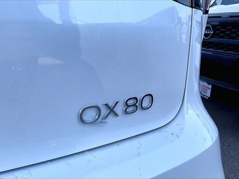 New 2026 INFINITI QX80 Luxe image 9