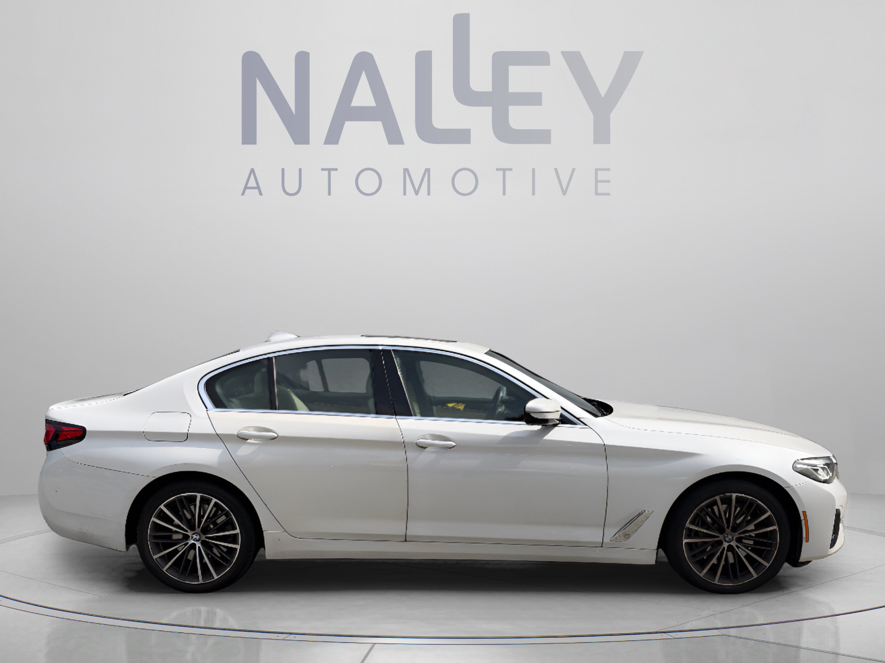 Used 2022 BMW 540i w/ Convenience Package RWD image 4