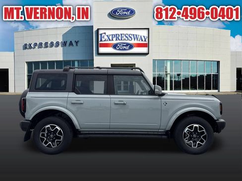 Used 2023 Ford Bronco Outer Banks AWD/4WD image 12