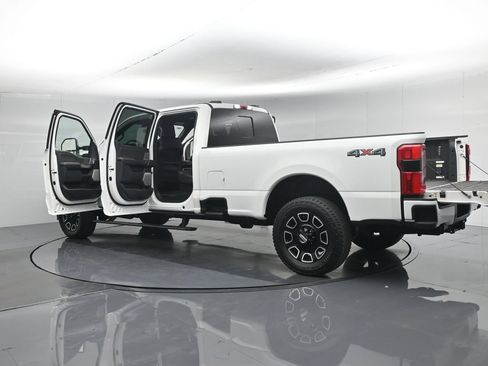 Used 2024 Ford F250 Platinum AWD/4WD image 36