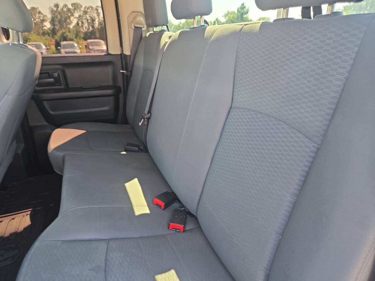 Used 2018 RAM 1500 Express w/ Black Ram 1500 Express Group AWD/4WD image 8