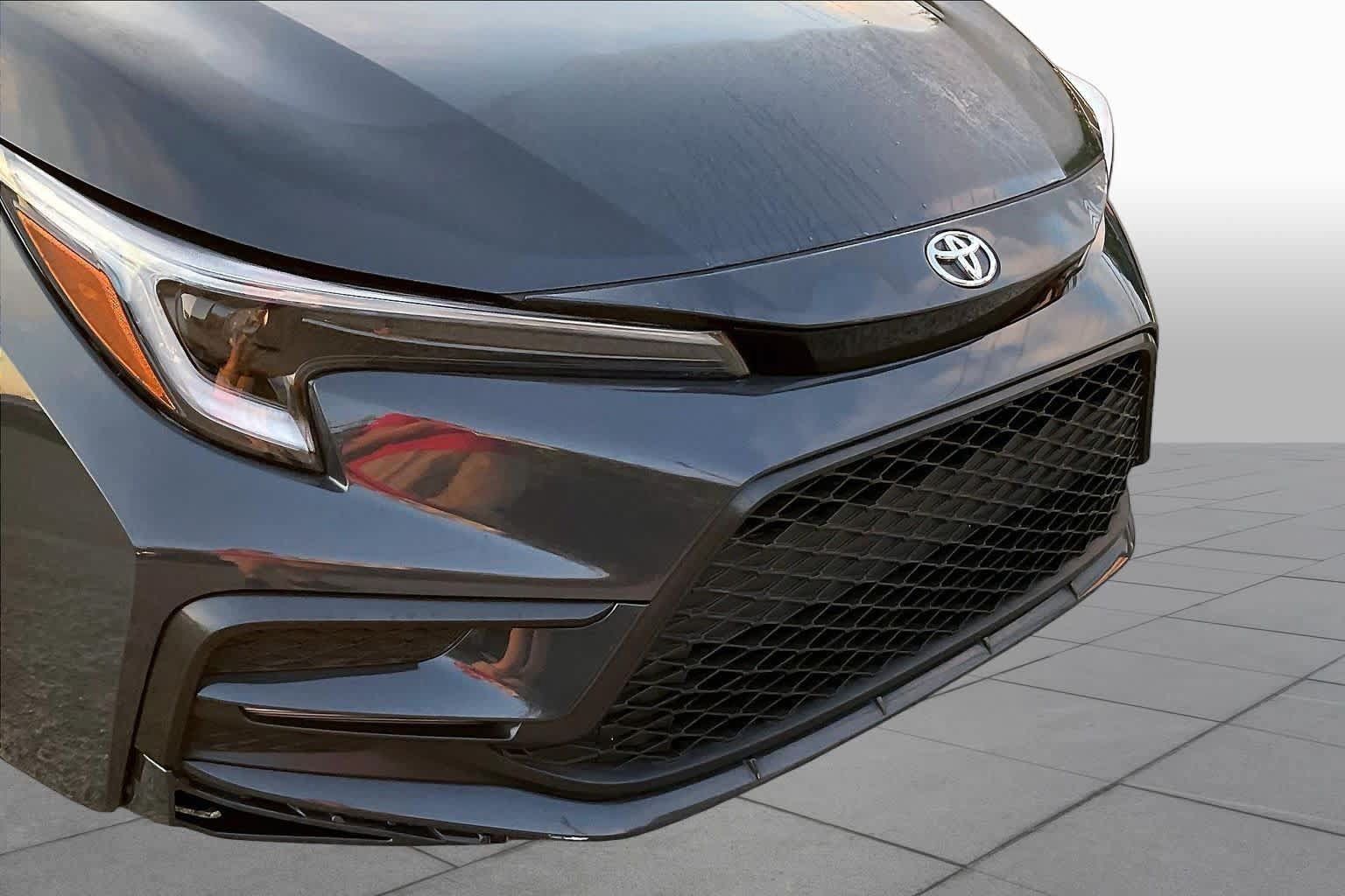 Used 2025 Toyota Corolla SE FWD image 29