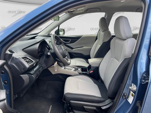 Used 2022 Subaru Forester AWD/4WD image 9