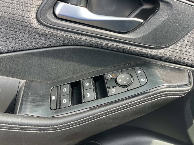Used 2023 Nissan Rogue SV AWD/4WD image 27