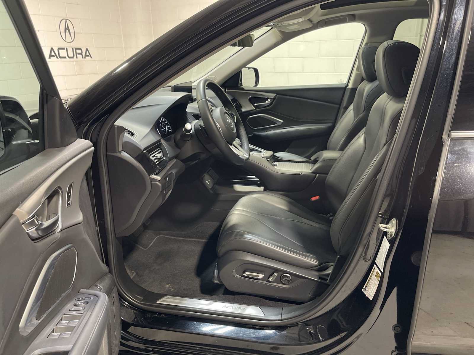 Used 2019 Acura RDX AWD image 2