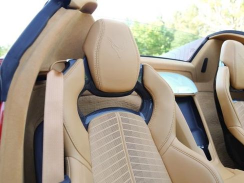 Used 2024 Chevrolet Corvette Stingray Premium Conv w/ Z51 Performance Package RWD image 37