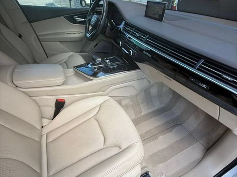Used 2018 Audi Q7 3.0T Prestige AWD/4WD image 45