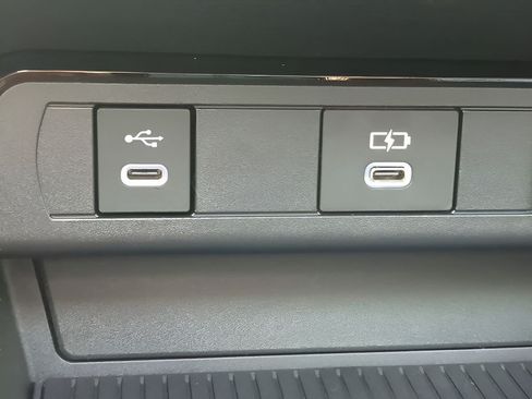 New 2025 Toyota Prius Plug-In Hybrid FWD image 22
