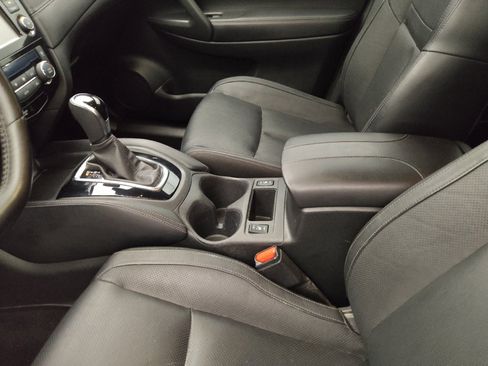 Used 2018 Nissan Rogue SL FWD image 26