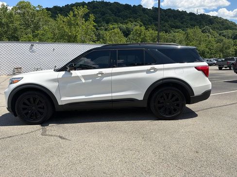 Used 2020 Ford Explorer Limited AWD/4WD image 5