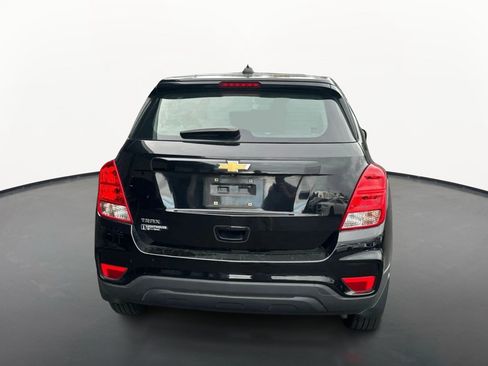 Used 2019 Chevrolet Trax LS w/ LPO, Protection Package FWD image 4