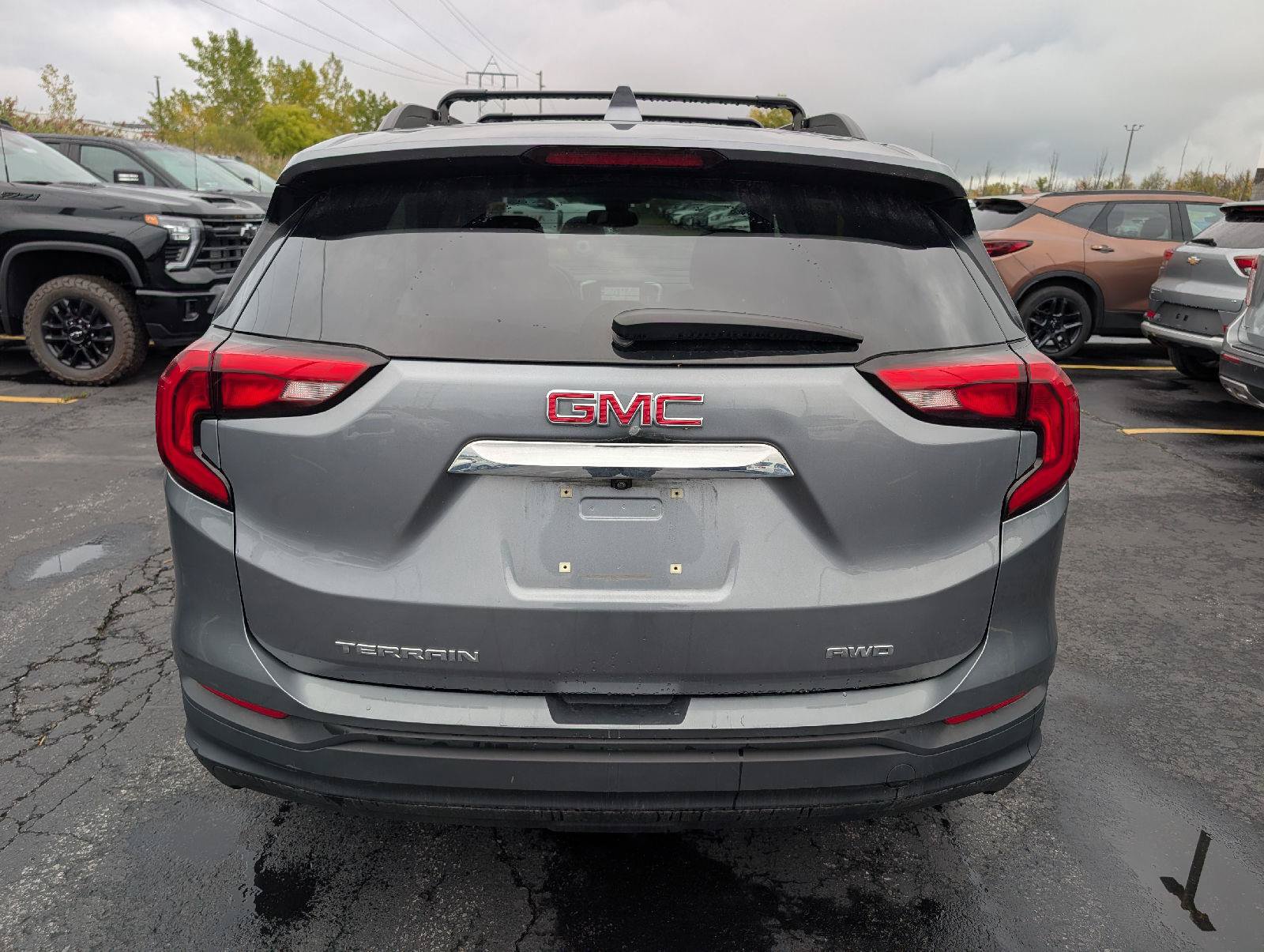 Used 2020 GMC Terrain SLE w/ Driver Convenience Package AWD/4WD image 7
