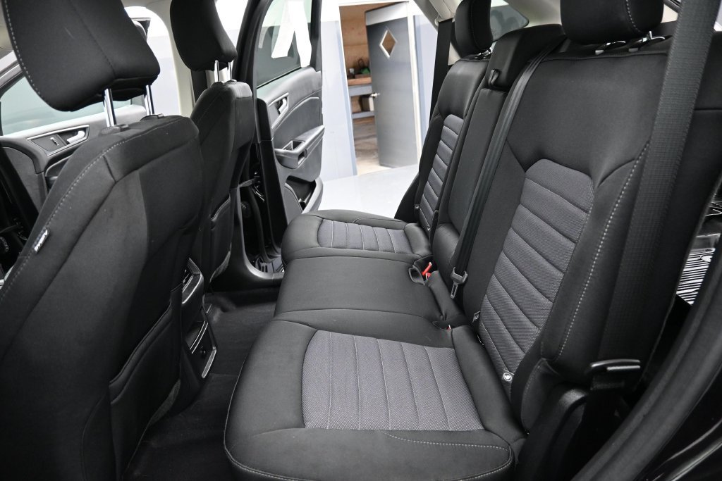 Used 2024 Ford Edge SE w/ Black Appearance Package AWD/4WD image 28