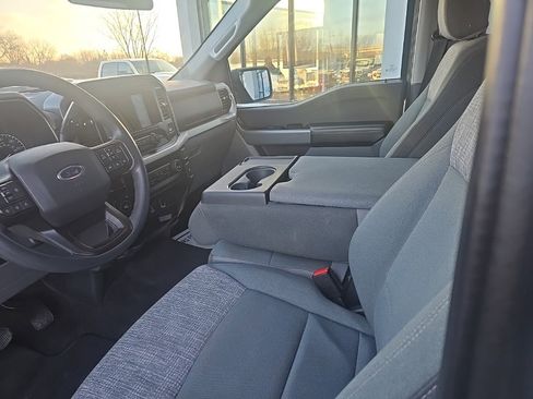 Used 2023 Ford F150 XLT image 39