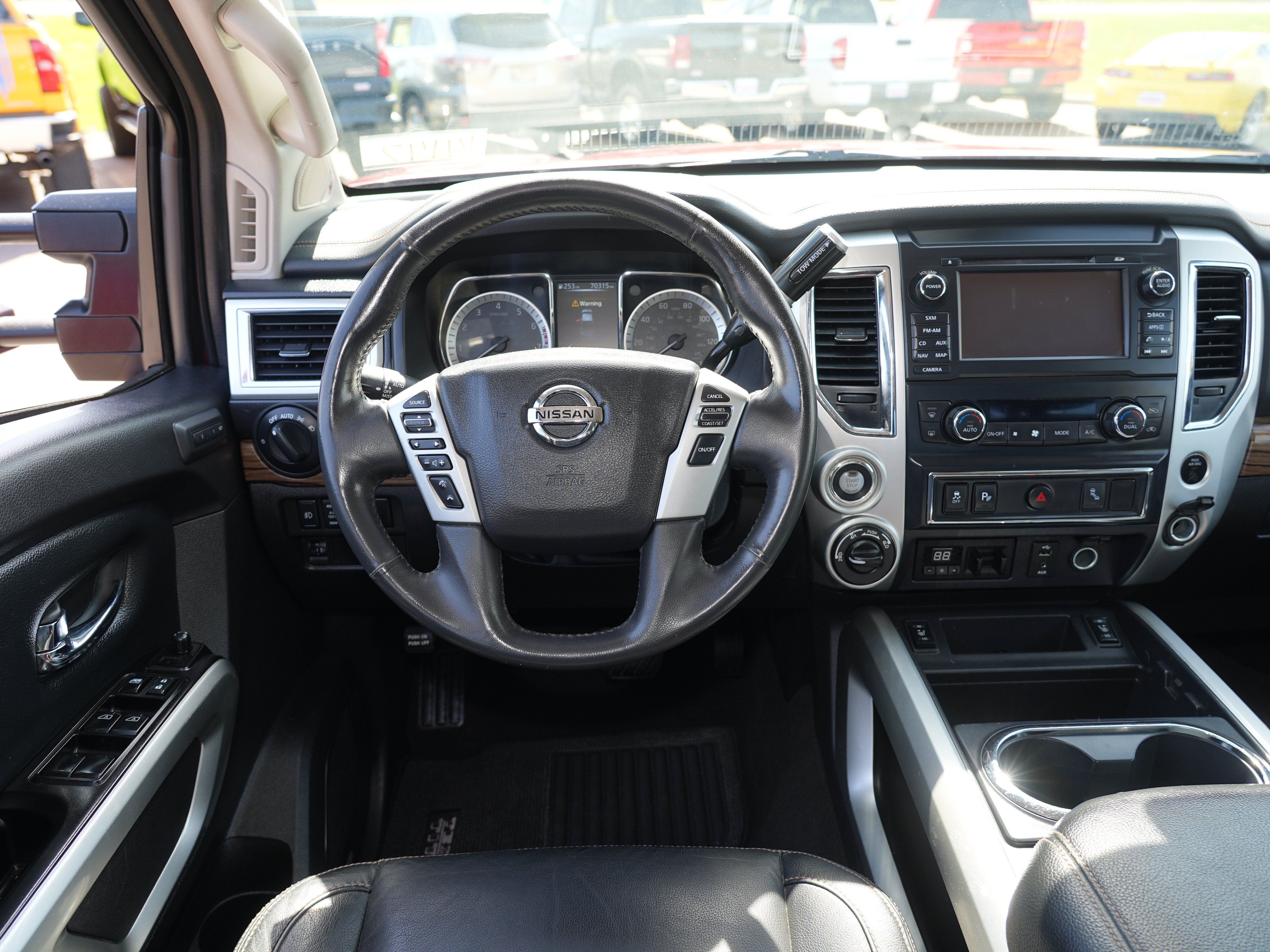 Used 2018 Nissan Titan SL w/ Texas Titan Edition AWD/4WD image 19