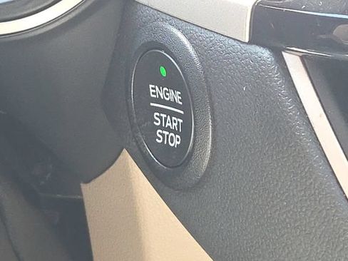 Used 2020 Ford Escape SE FWD image 44