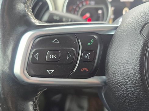 Used 2020 Jeep Wrangler Unlimited Rubicon w/ Uconnect 4C Nav & Sound Group image 15