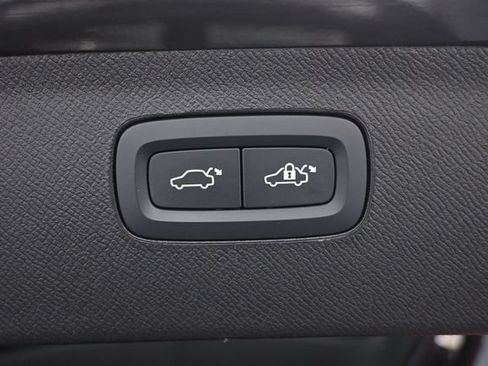 Used 2023 Volvo XC90 B6 Ultimate w/ Protection Package Premier AWD/4WD image 28