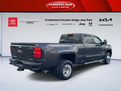 Used 2015 GMC Sierra 3500 Denali w/ Duramax Plus Package image 8