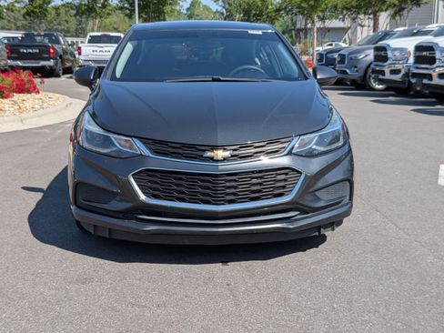 Used 2017 Chevrolet Cruze LT w/ Sun And Sound Package FWD image 8