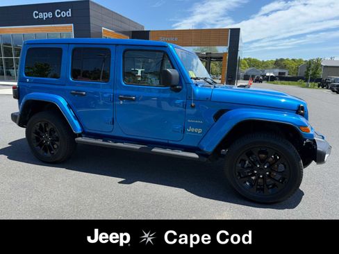 Used 2023 Jeep Wrangler Unlimited Sahara w/ Cold Weather Group AWD/4WD image 1