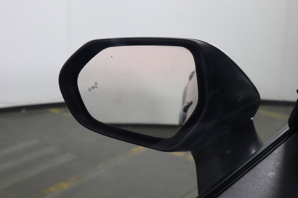 Used 2025 Toyota Camry SE FWD image 40