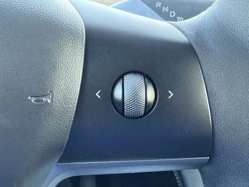 Used 2023 Tesla Model Y AWD image 20