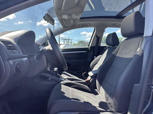 Used 2009 Volkswagen Jetta S FWD image 11