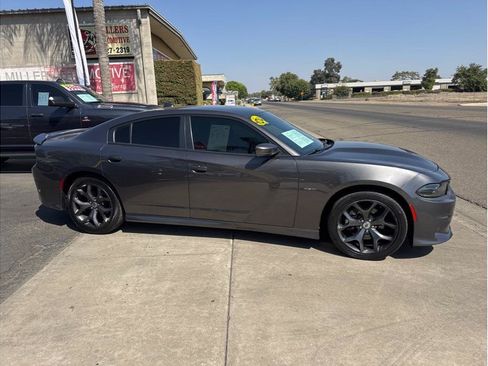 Used 2019 Dodge Charger R/T RWD image 4