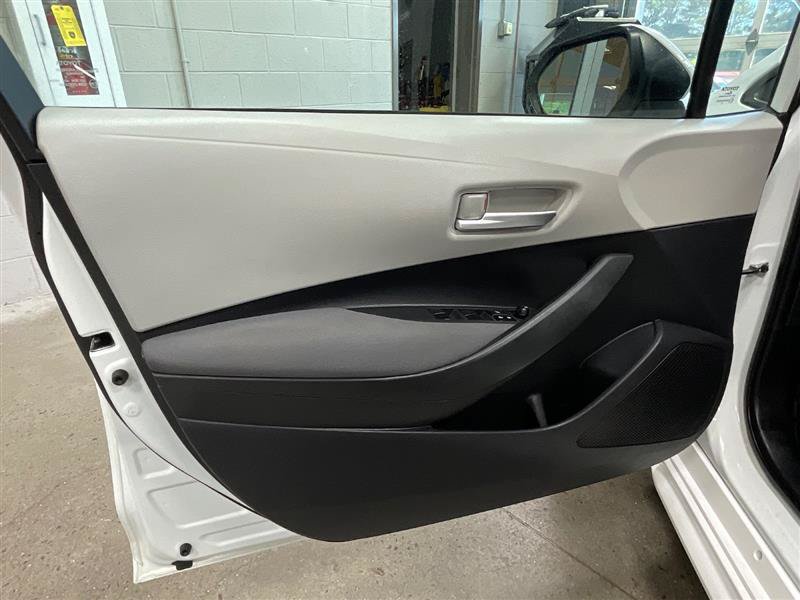 Used 2020 Toyota Corolla LE FWD image 10