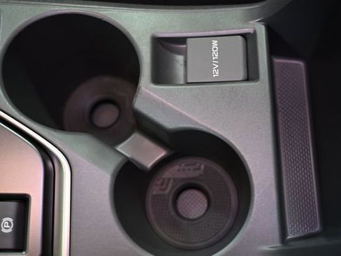 Used 2025 Subaru Crosstrek 2.0i Premium image 27