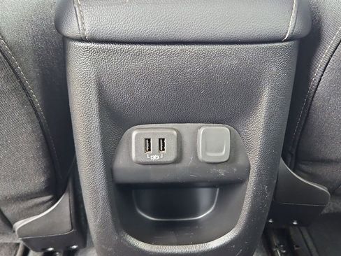 Used 2021 Chevrolet Colorado LT image 27