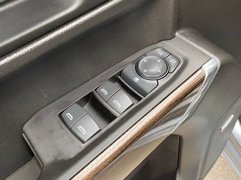 Used 2021 Chevrolet Silverado 1500 LT Trail Boss w/ Convenience Package II image 12