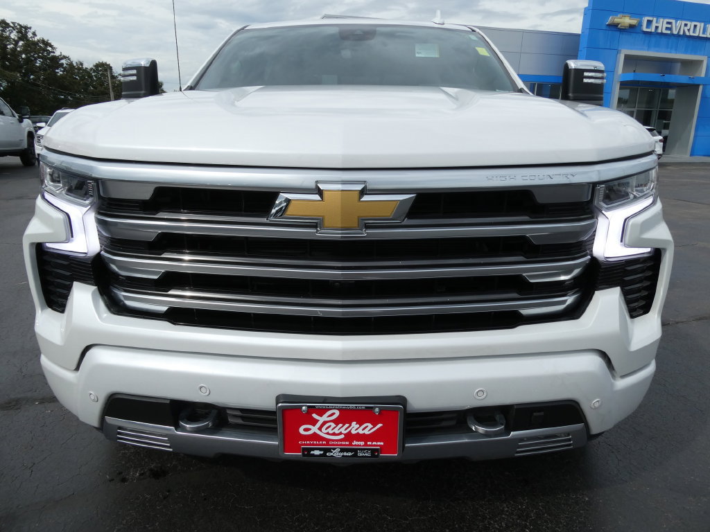 Certified 2025 Chevrolet Silverado 1500 High Country w/ Technology Package AWD/4WD image 10