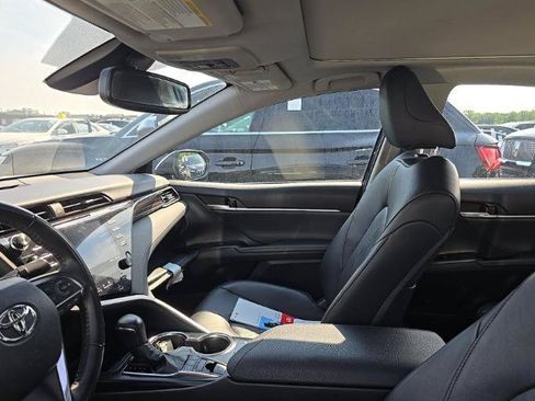 Used 2019 Toyota Camry XLE w/ Carpet Mat Package FWD image 8