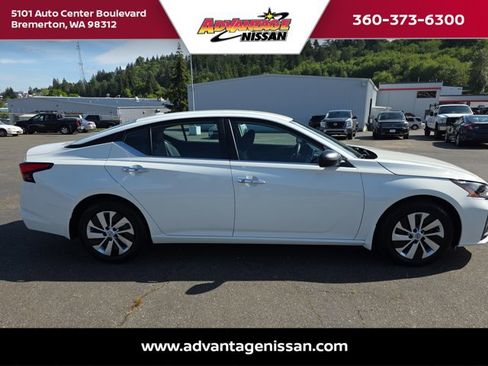 Used 2025 Nissan Altima 2.5 S FWD image 7
