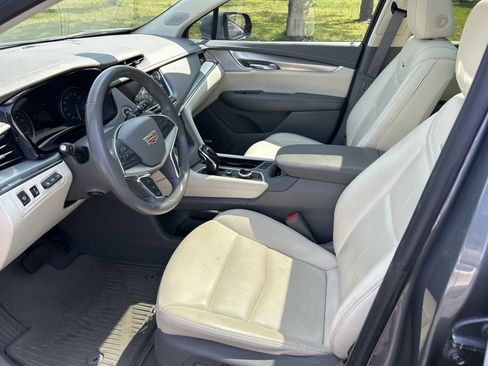 Used 2021 Cadillac XT5 Premium Luxury image 7