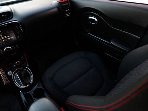 Used 2018 Kia Soul + image 27